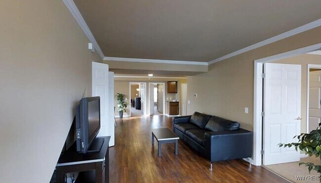 Foto del edificio - 2217 Sweet Home Rd