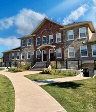 Building Photo - 460 Lonsberry Dr