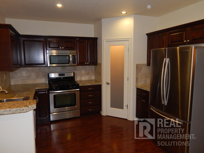 Foto del edificio - 4884 NW 162nd Terrace