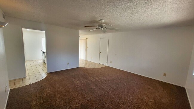 Foto del edificio - AFFORDABLE SENIOR HOME IN AHWATUKEE!