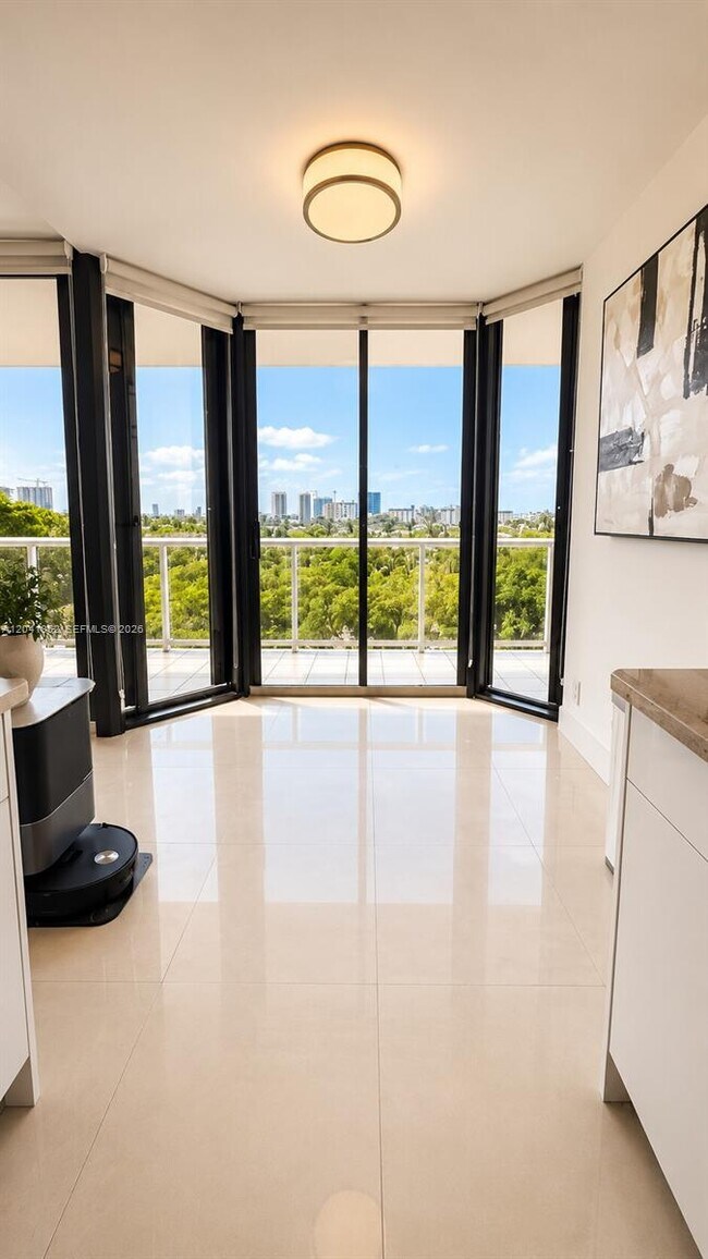 Foto del edificio - 3640 Yacht Club Dr