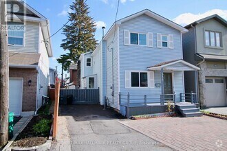 Building Photo - 255 Westhaven Crescent