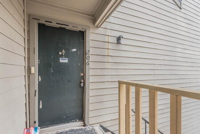 Building Photo - 16111 Aspenglenn Dr