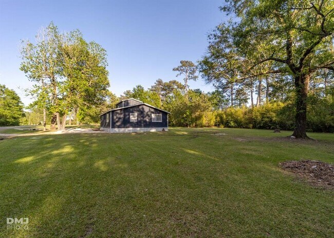 Building Photo - 7195 Sweetgum Rd