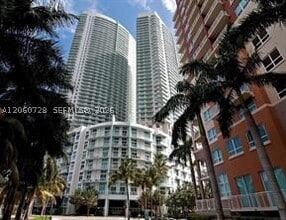 Building Photo - 1900 N Bayshore Dr