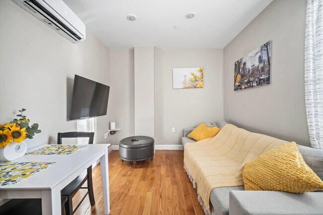 Foto del edificio - 600 Commercial St