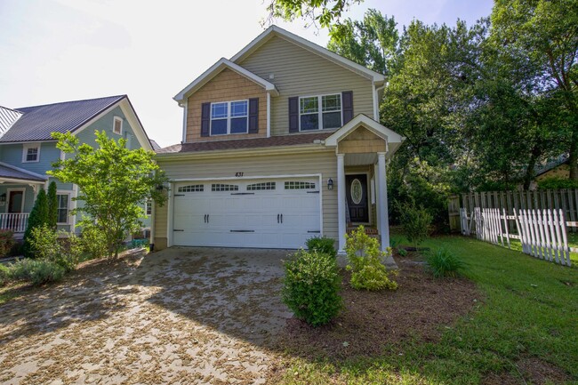 Foto del edificio - "Charming 3-Bed Oasis in Southern Pines wi...