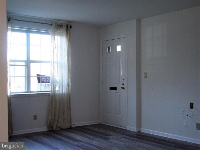 Foto del edificio - 4622 28th Rd S