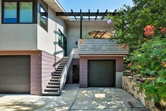 Building Photo - 1227 Hillside Ave