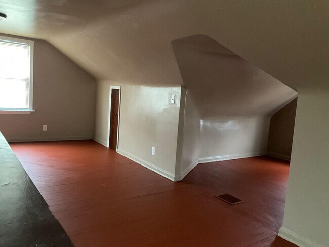 Foto del edificio - 16772 Bramell