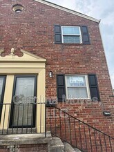 Building Photo - 2530 E North St