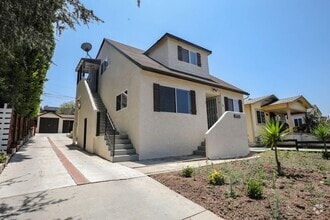 Building Photo - 4932 Lincoln Ave