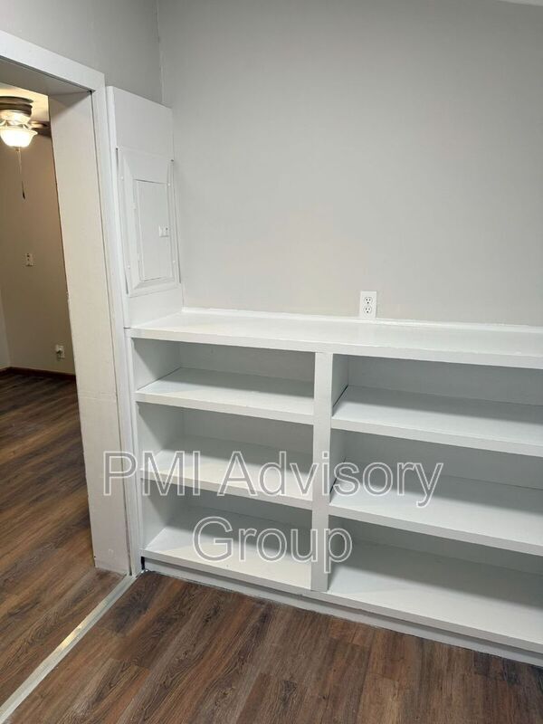 Foto del edificio - 2706 SE Kentucky Ave