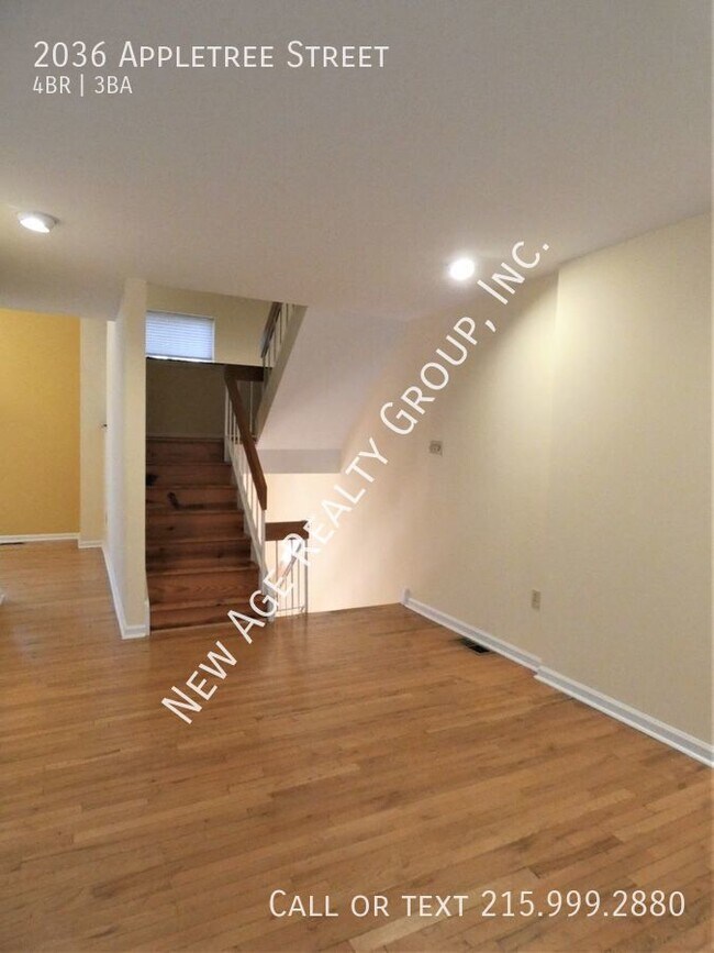 Building Photo - Lovely home available in Logan Square with...