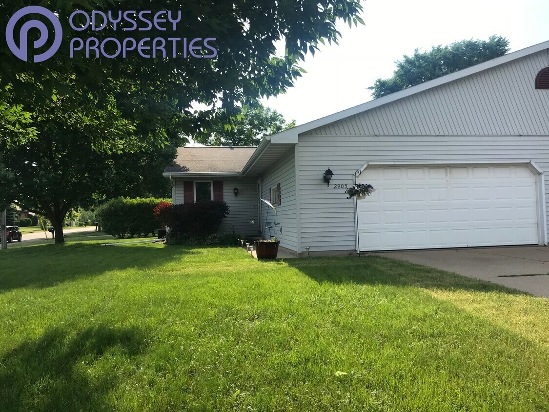 2905 N Oneida St, Appleton, WI 54911 House Rental in Appleton, WI
