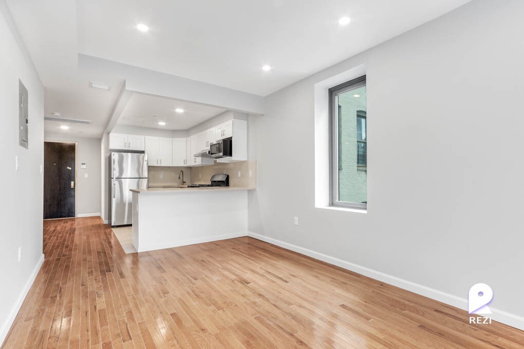 Primary Photo - 148-36 89th Ave