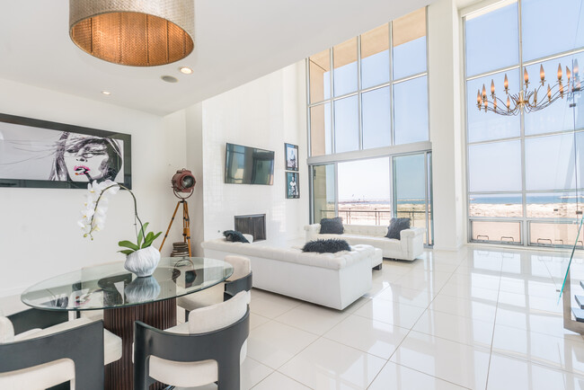 Living Room and Dining Area - 5205 Ocean Front Walk