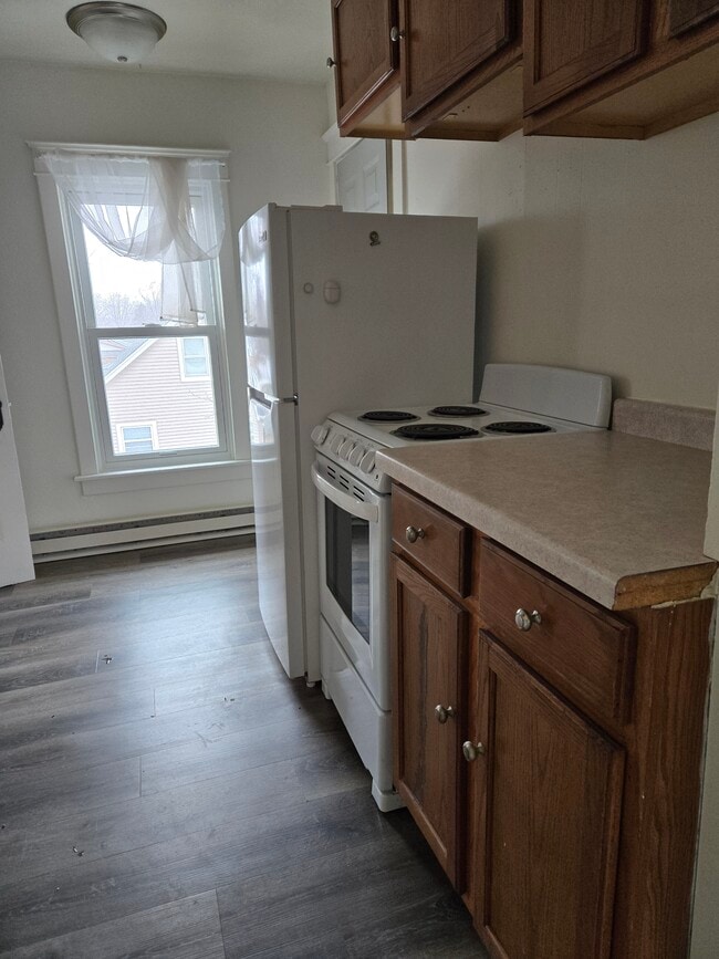 Building Photo - 414 W Council St