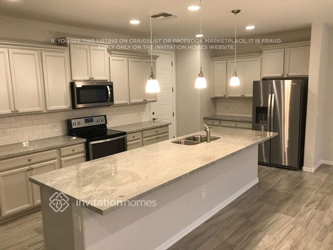 Foto del edificio - 18240 W Carlota Ln