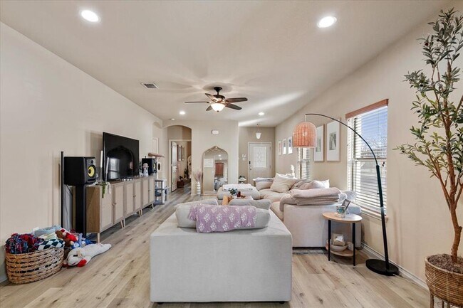 Building Photo - 11828 Hartley Cove