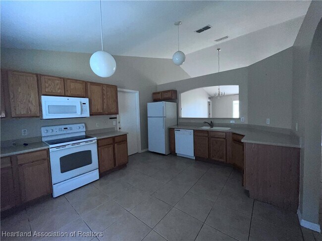 Building Photo - 4630 Tarrega St