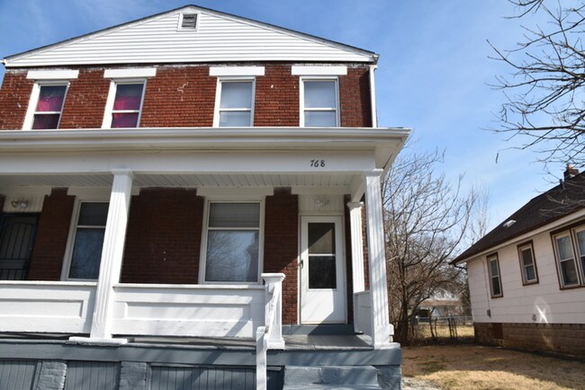 Available Duplex With Tons Of Natural Light House For Rent In Primary Photo Available Duplex With Tons Of Natural Light