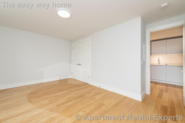 Foto del edificio - 162 Summer St