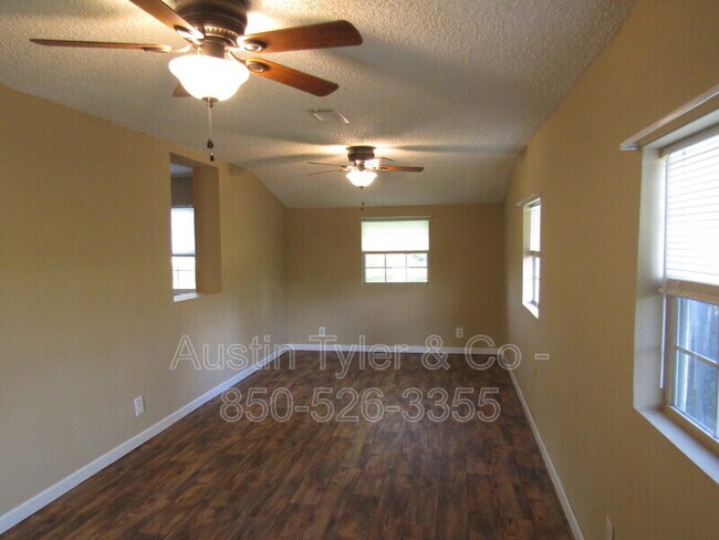Foto del edificio - 3891 Old Cottondale Rd