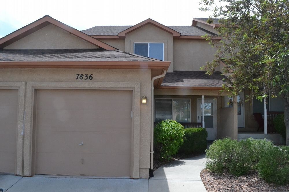 Primary Photo - 2 Bed 1.5 Bath Briargate Townhome w/AC