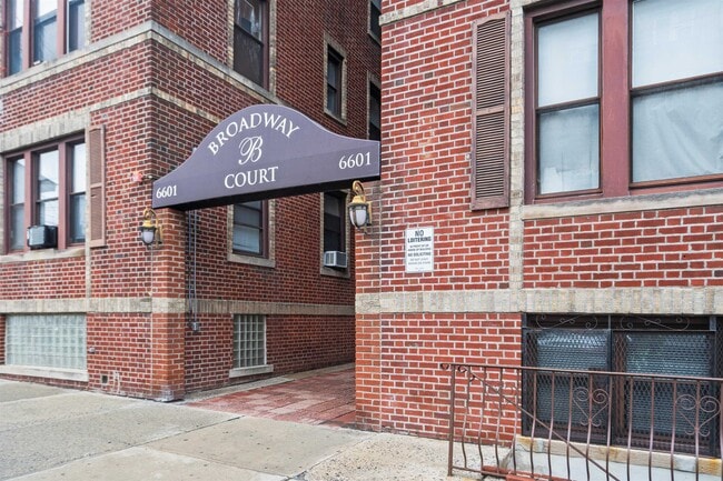 Foto del edificio - 6601 Broadway