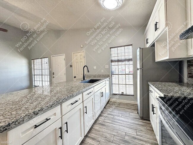 Foto del edificio - 2 br, 2 bath Duplex - 5280 Meadow Rise St