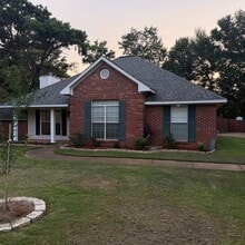 Building Photo - 306 Farmers Cove