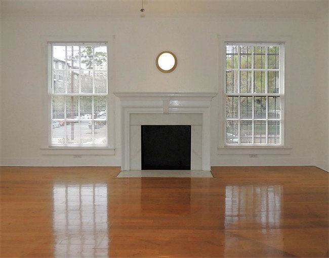 Building Photo - 1705 Ewing St
