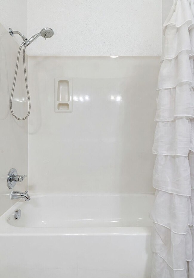Foto del edificio - 702 Wedgewood Park