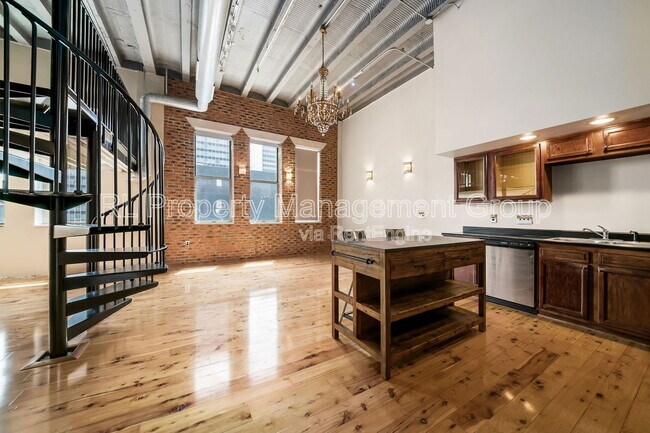Foto del edificio - 110  N. Third St.