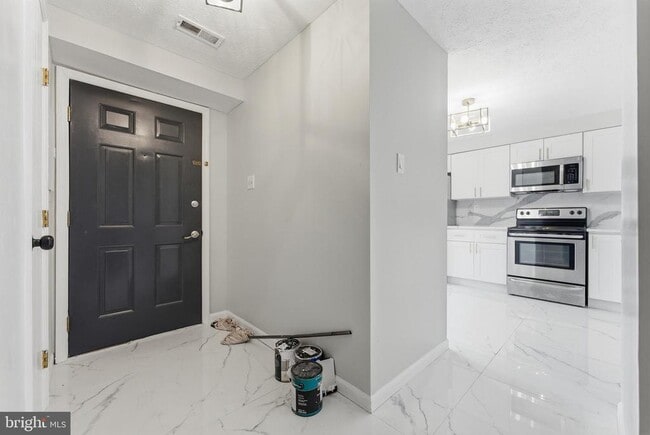 Building Photo - 115 Villa Knoll Ct