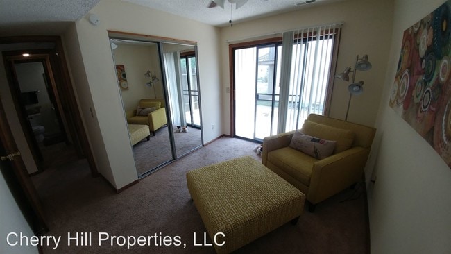 Building Photo - 1400 Eddingham Dr