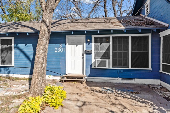 Foto del edificio - 2301 N 16th St