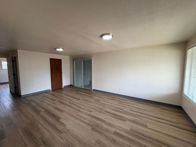Foto del edificio - 2 Bedroom Duplex in Santa Clara Area