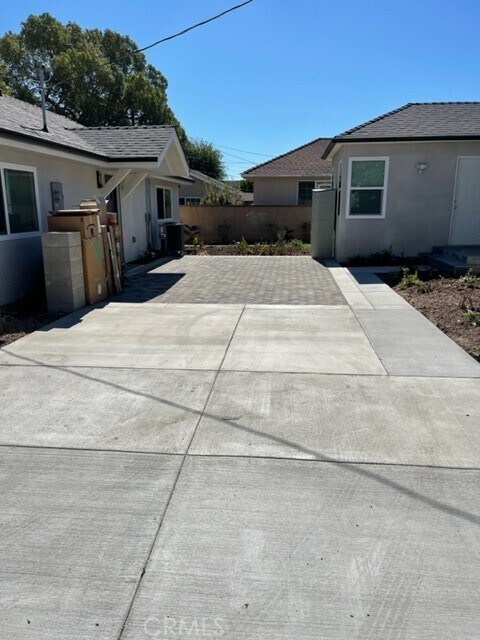 Building Photo - 6058 Cloverly Ave