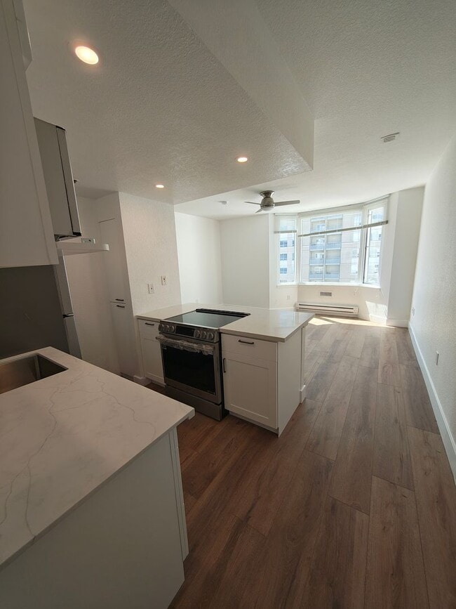 Building Photo - Downtown Parking Included in rent! Spacious 8th Floor Studio at the Baycrest Towers with a great ...