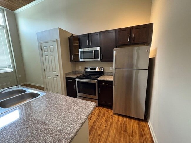 Interior Photo - Lofts at Poplar Pointe