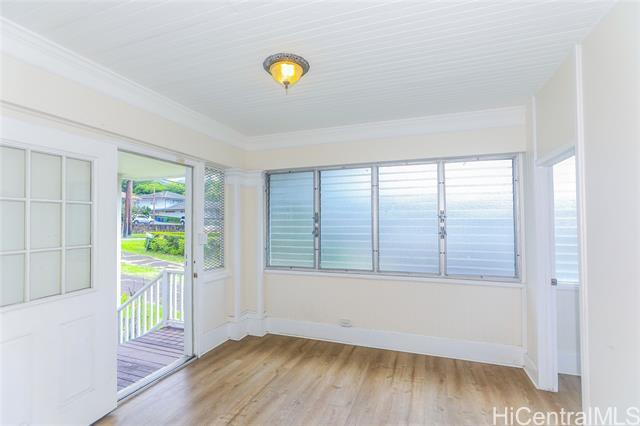 Foto del edificio - 2451 E Manoa Rd