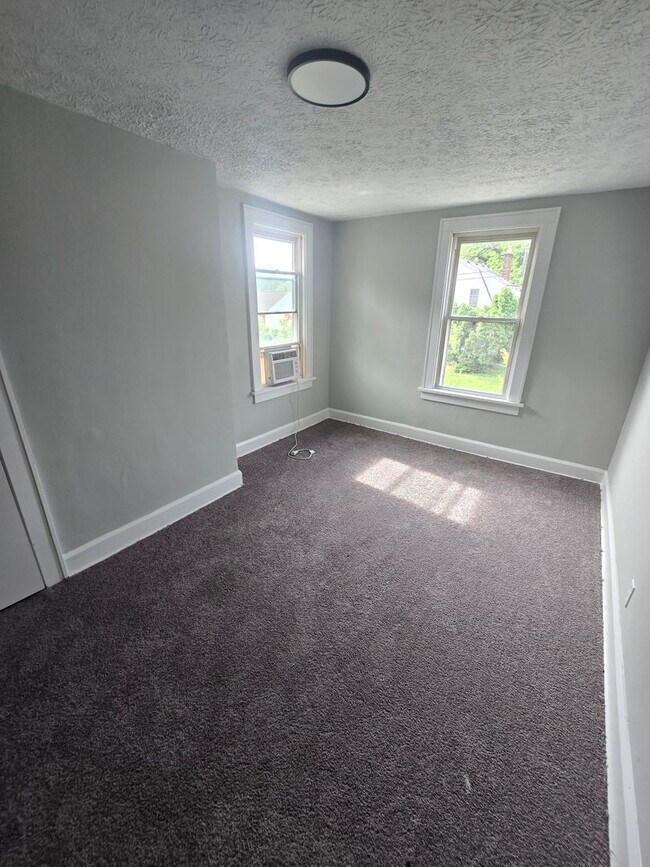 Foto del edificio - 3 BEDROOM SINGLE FAMILY HOME