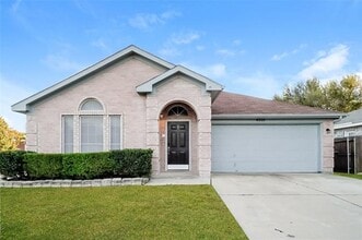Building Photo - 4201 S Coral Springs Dr