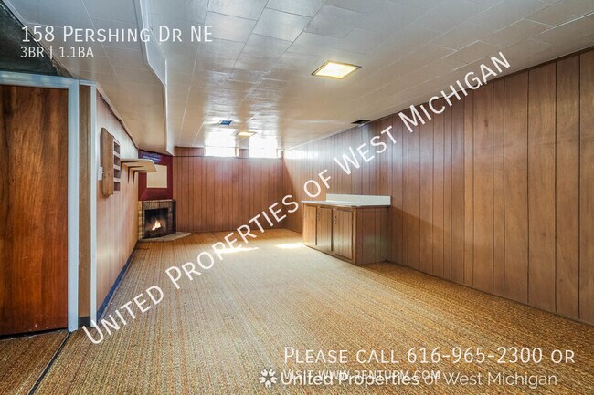 Building Photo - 158 Pershing Dr NE