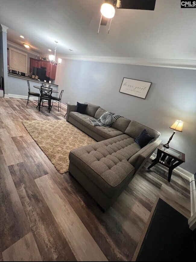 Building Photo - 741 Forest Dr