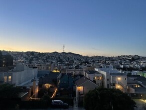 Building Photo - 120 Coleridge St