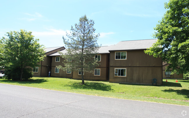 Building Photo - Woodsboro Apartments At the Radisson