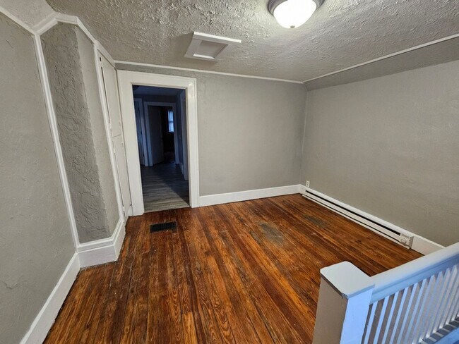 Foto del edificio - 811 E 29th St